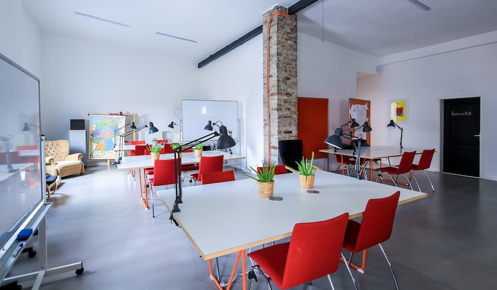 Dynamic coworking with front garden and backyard at engelnest in Schöneberg interior photo 4