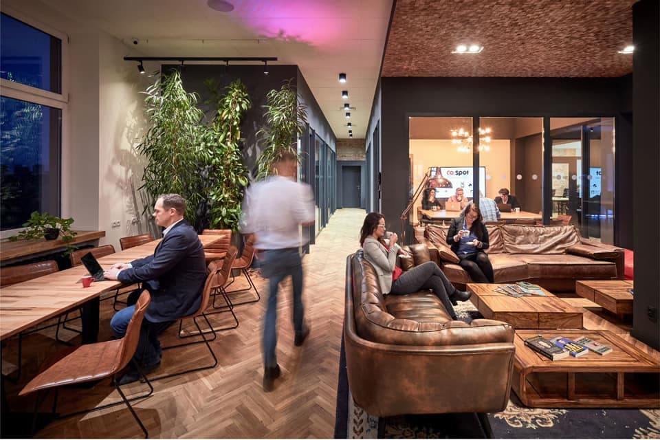 Dynamic Day Pass in Łódź's Co:Spot Office with Premium Amenities interior photo 4