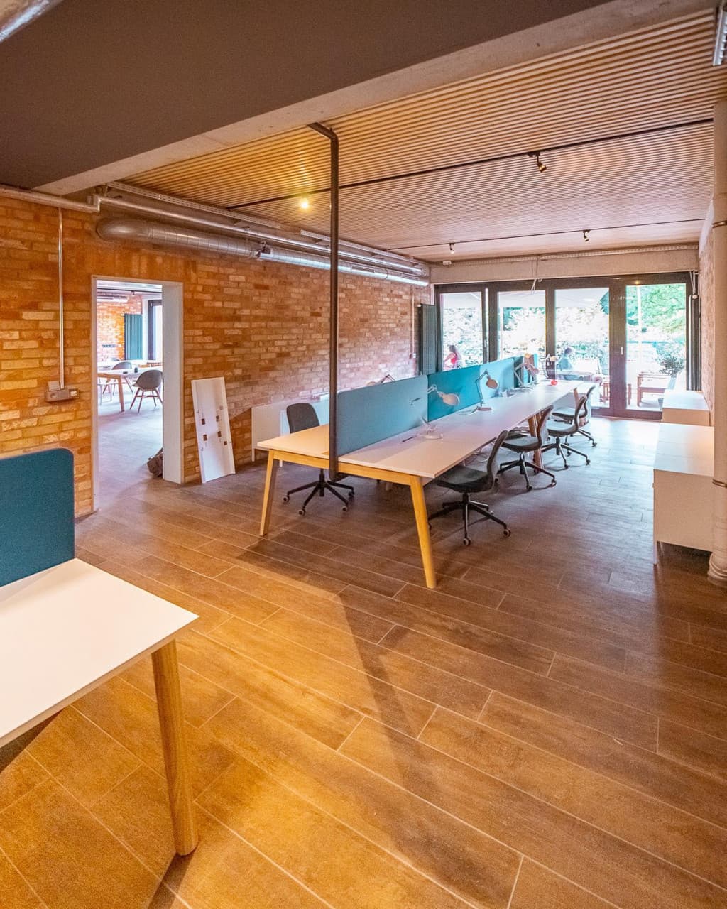 Day Pass at DOCKS with Scenic Terraces in Halle (Saale) interior photo 8