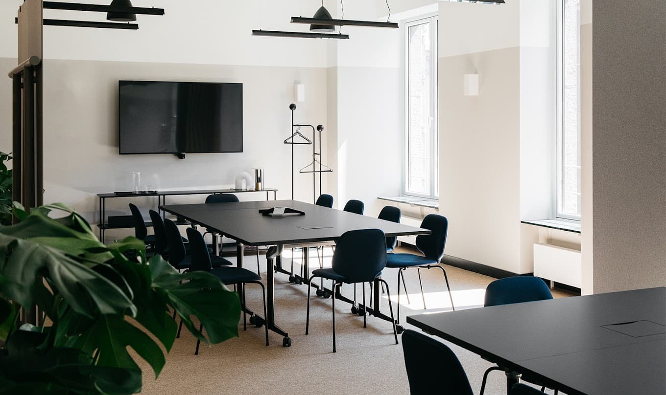 Professional 10-Person Meeting Room at Fora - Kontorhaus with HD AV interior photo 2