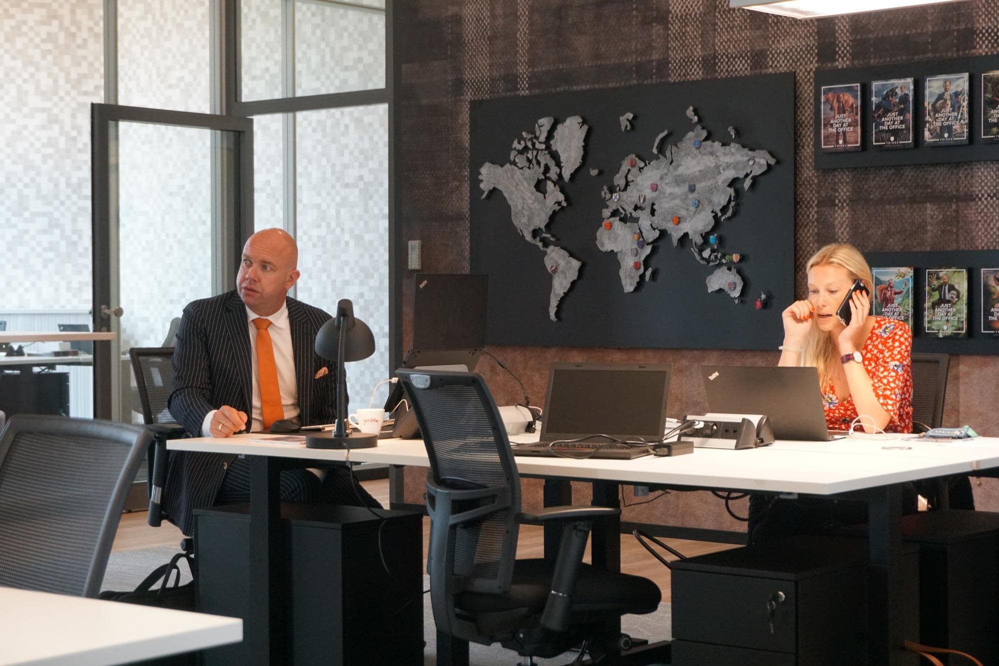 Flexible Day Pass Workspace with Projector in Frankfurt interior photo 1