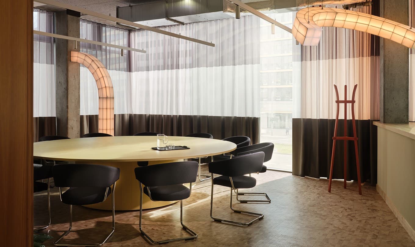 Conference Room 2 Hour for 24 in Fora - Pressehaus Podium (/ Hour) interior photo 3