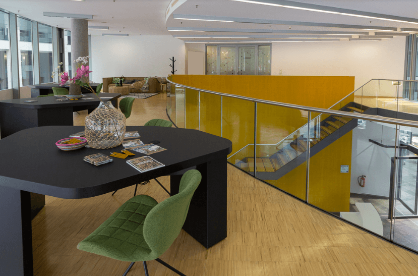 Cowork at the Central Business District of Frankfurt at elegantly designed Tribes Baseler Oval interior photo 3