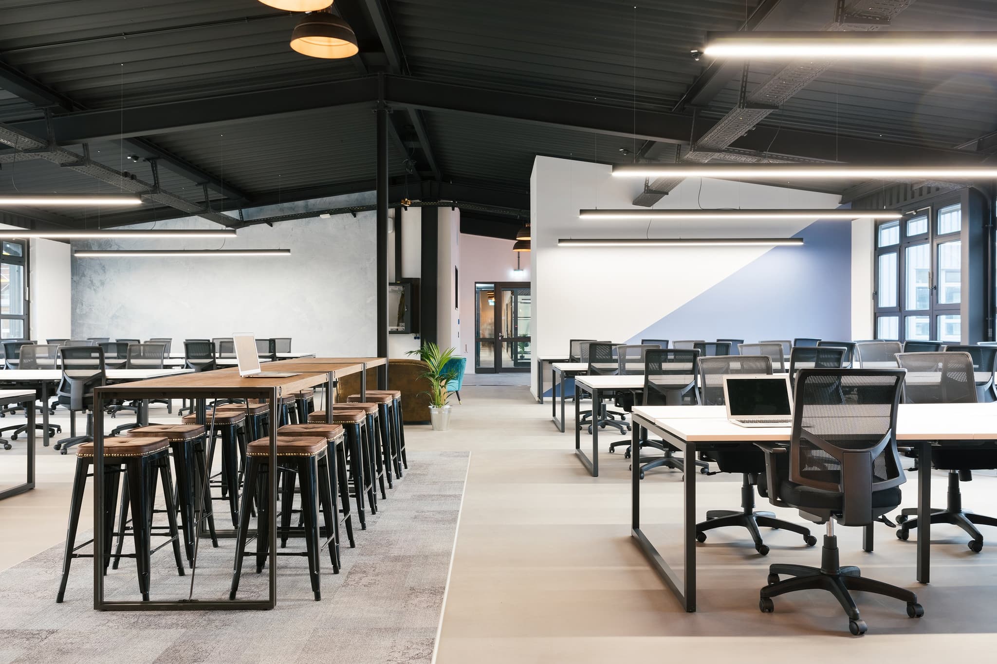Spacious and bright coworking space in the heart of vibrant at Techspace Kreuzberg interior photo 2