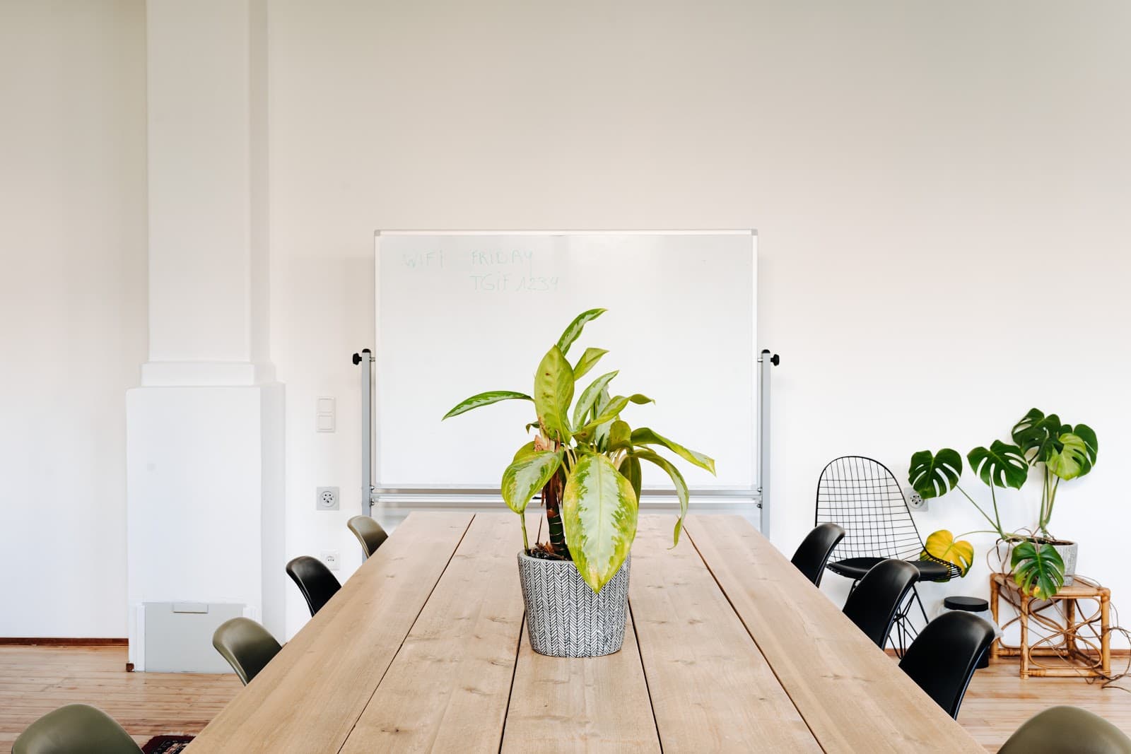 Flexible Day Pass at Friday Cowork in Antwerp interior photo 6
