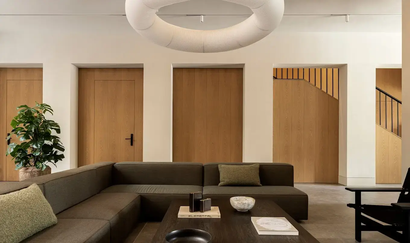 Professional 4-Person Meeting Room at Fora - Linden Palais with Natural Light interior photo 1