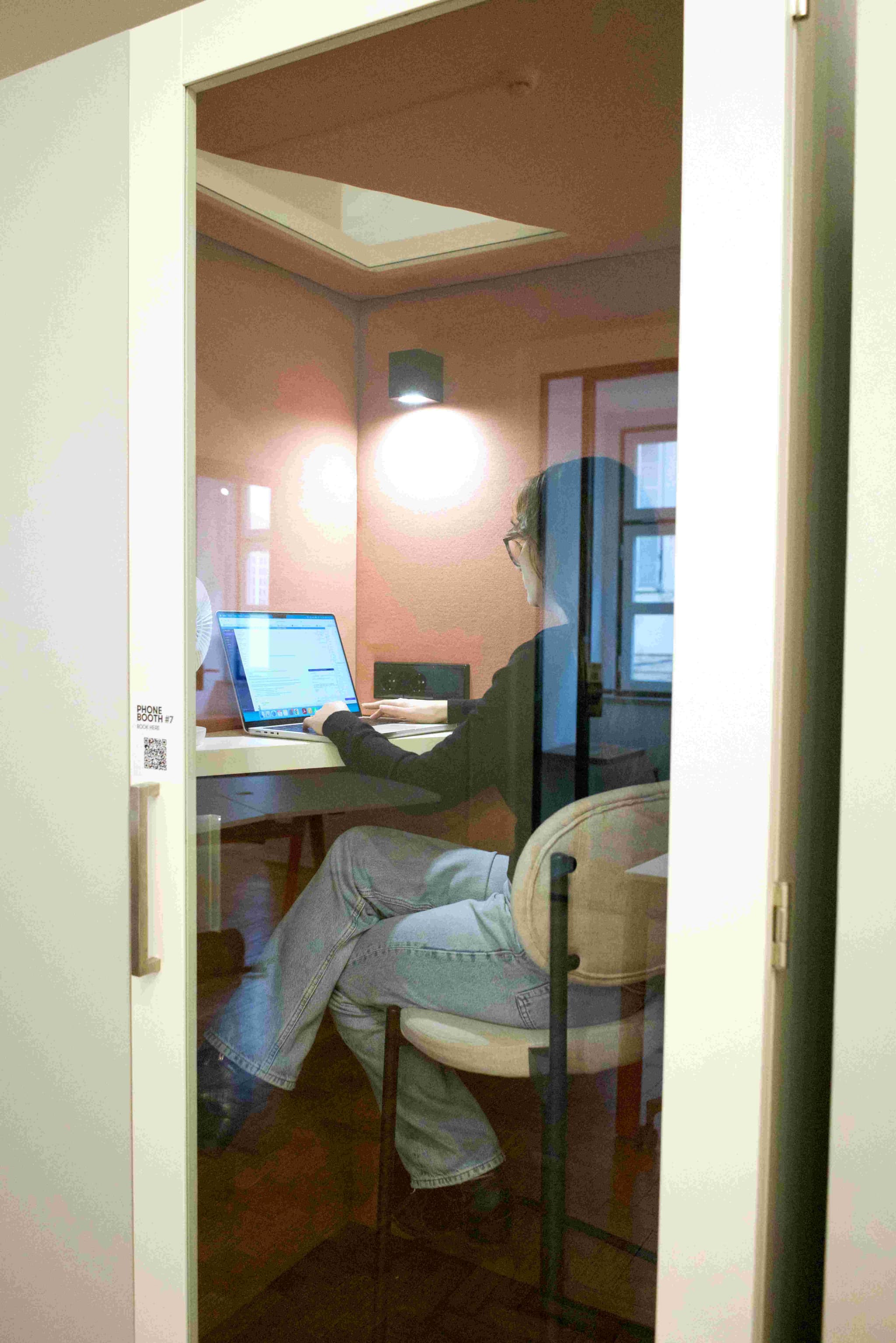 Lisbon's Premier Coworking Day Pass at Impact Hub interior photo 3