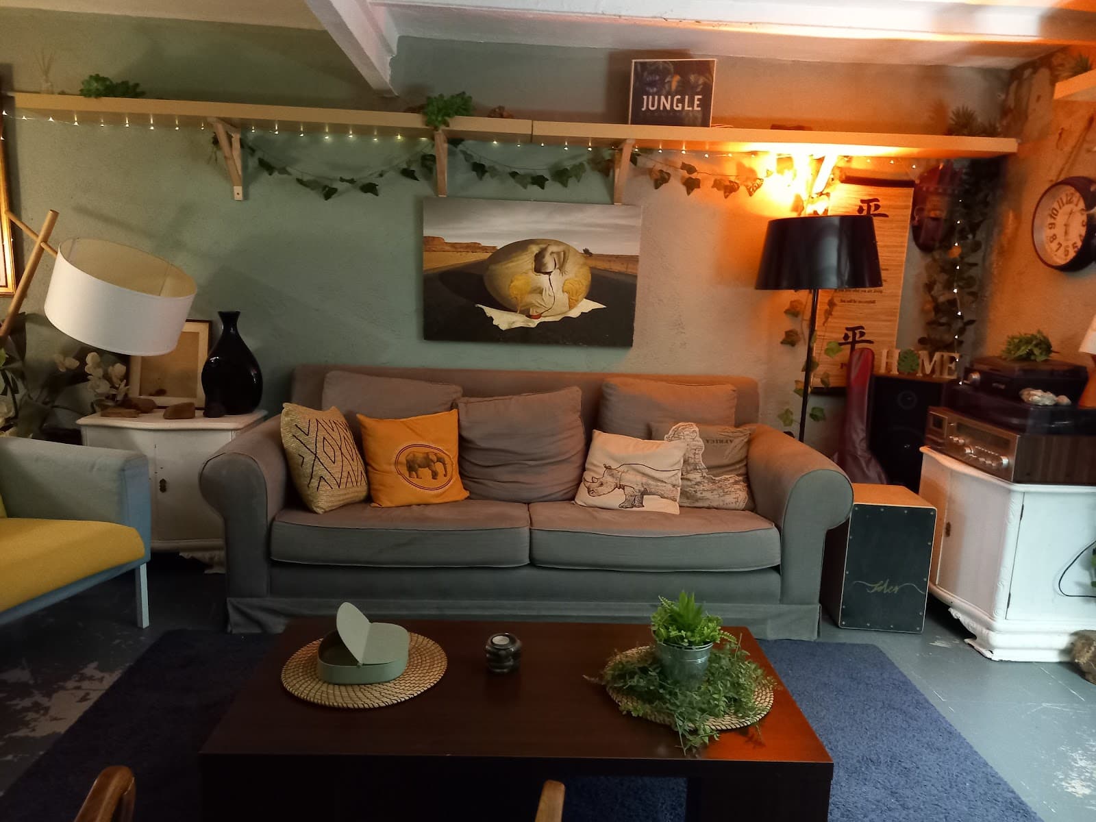 Day Pass at JUNGLE . coworking in Vibrant Barcelona interior photo 13