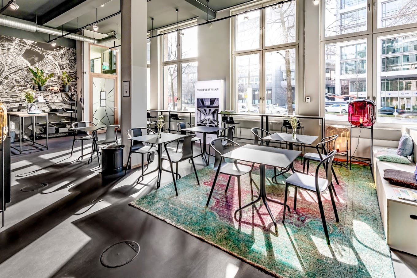 Flexible Day Pass with Rooftop Terrace in Hamburg interior photo 3