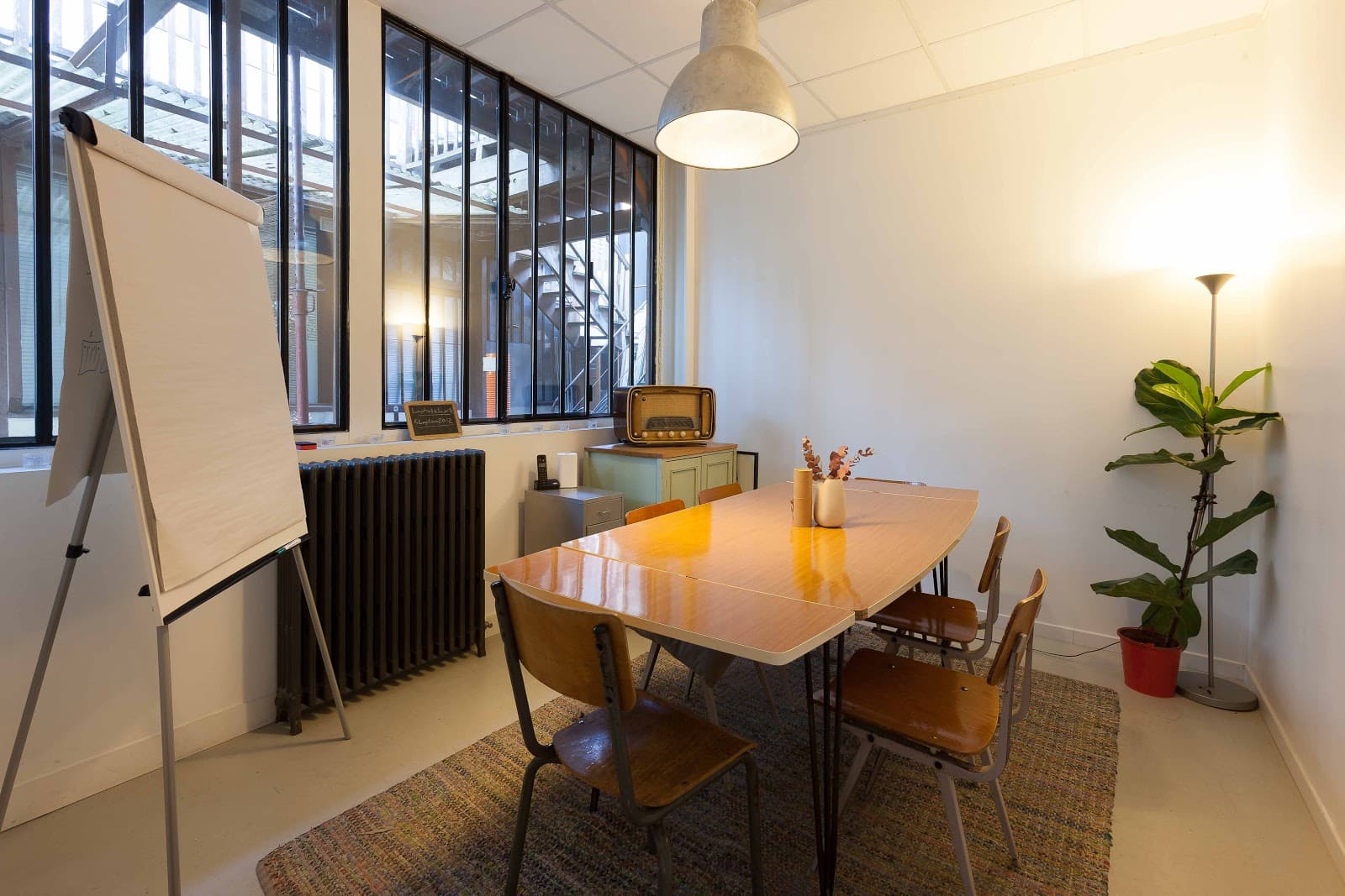 Creative Day Pass in Le Laptop with Natural Light interior photo 1