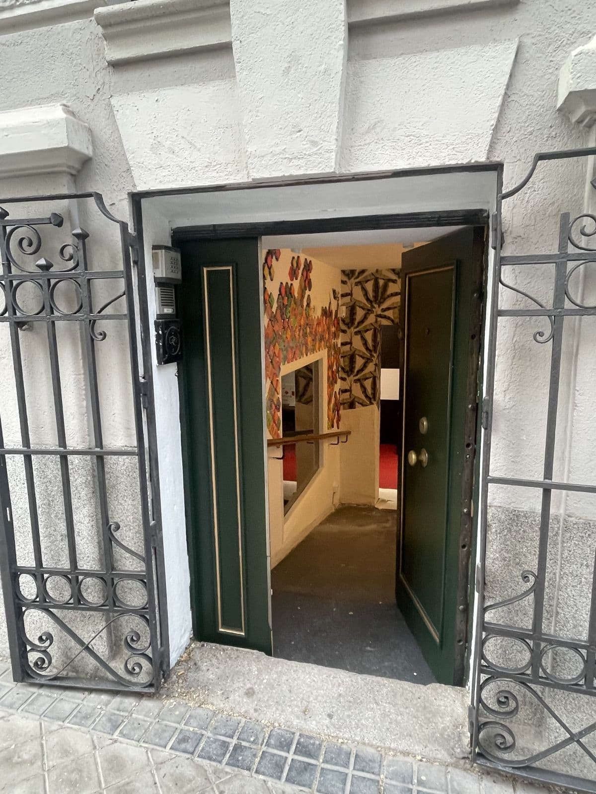 Almagro Day Pass at FreeLand Coworking – Flexible Workspace & Networking interior photo 9