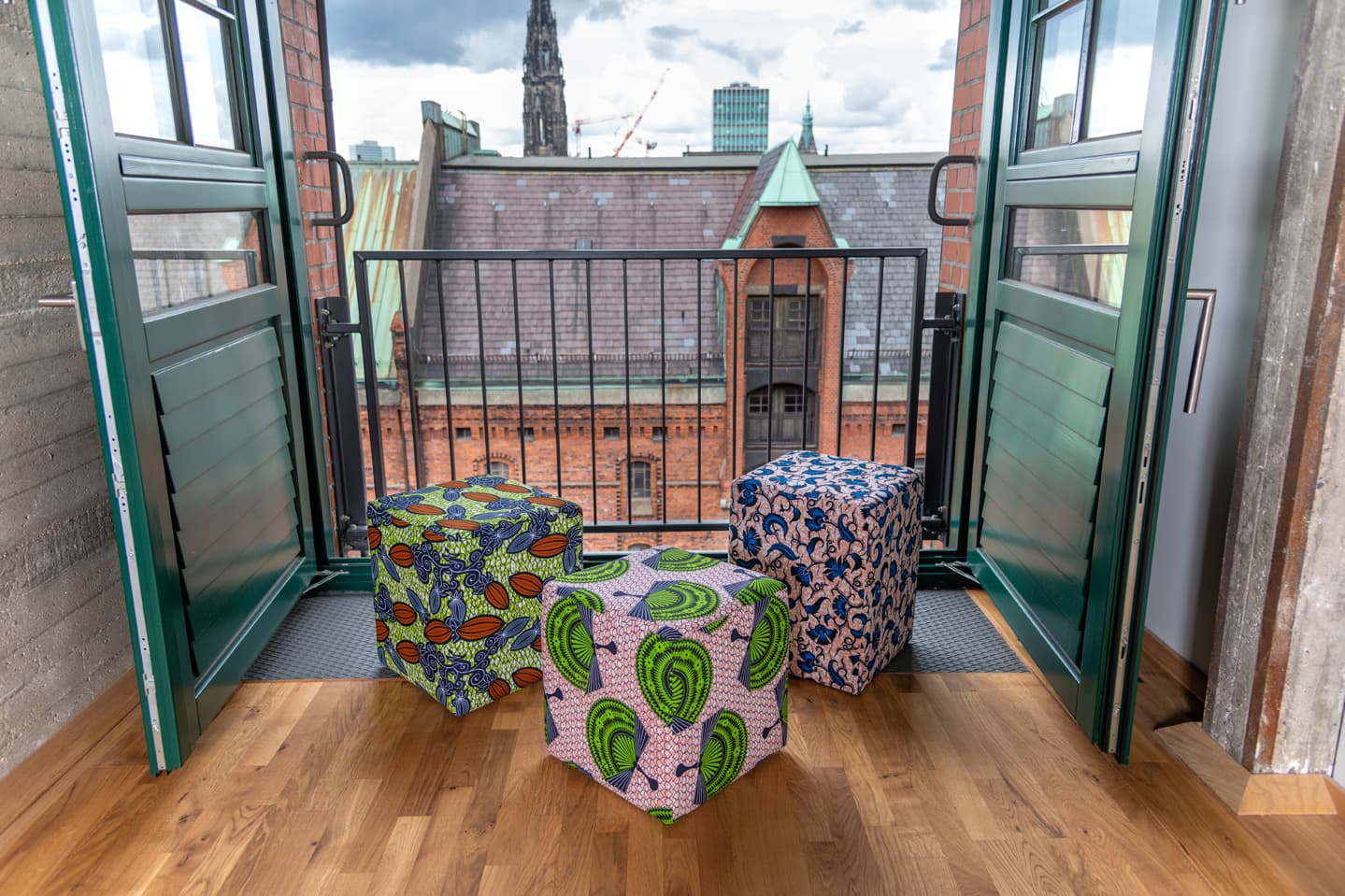 Premium Day Pass at 1000 Satellites Speicherstadt - Flexible Workspace & Networking in Hamburg interior photo 1