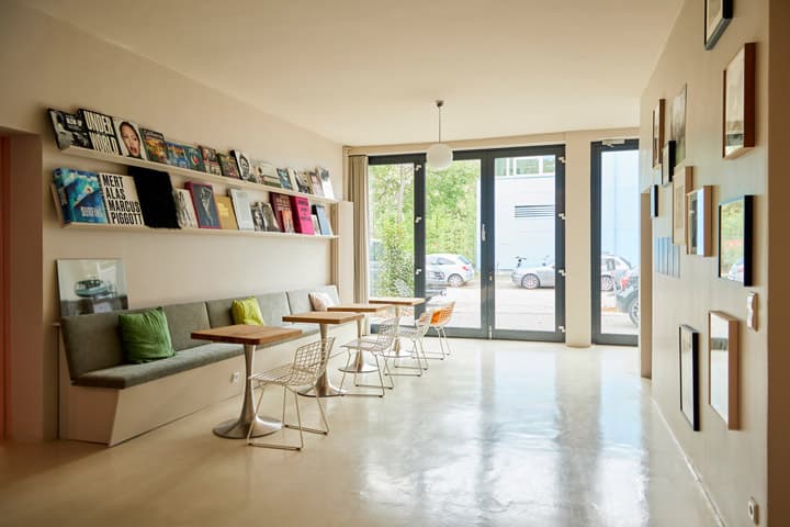 Spacious Meeting Room for 40 in Central Hamburg interior photo 6