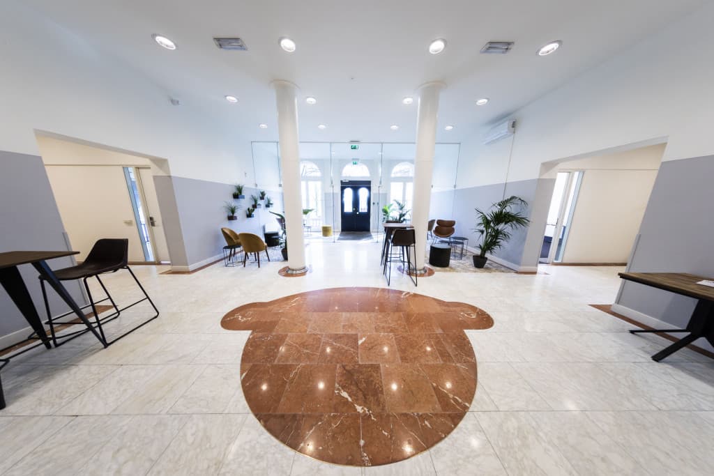 Scenic Day Pass in StartDock Westplein with Balcony Access interior photo 4