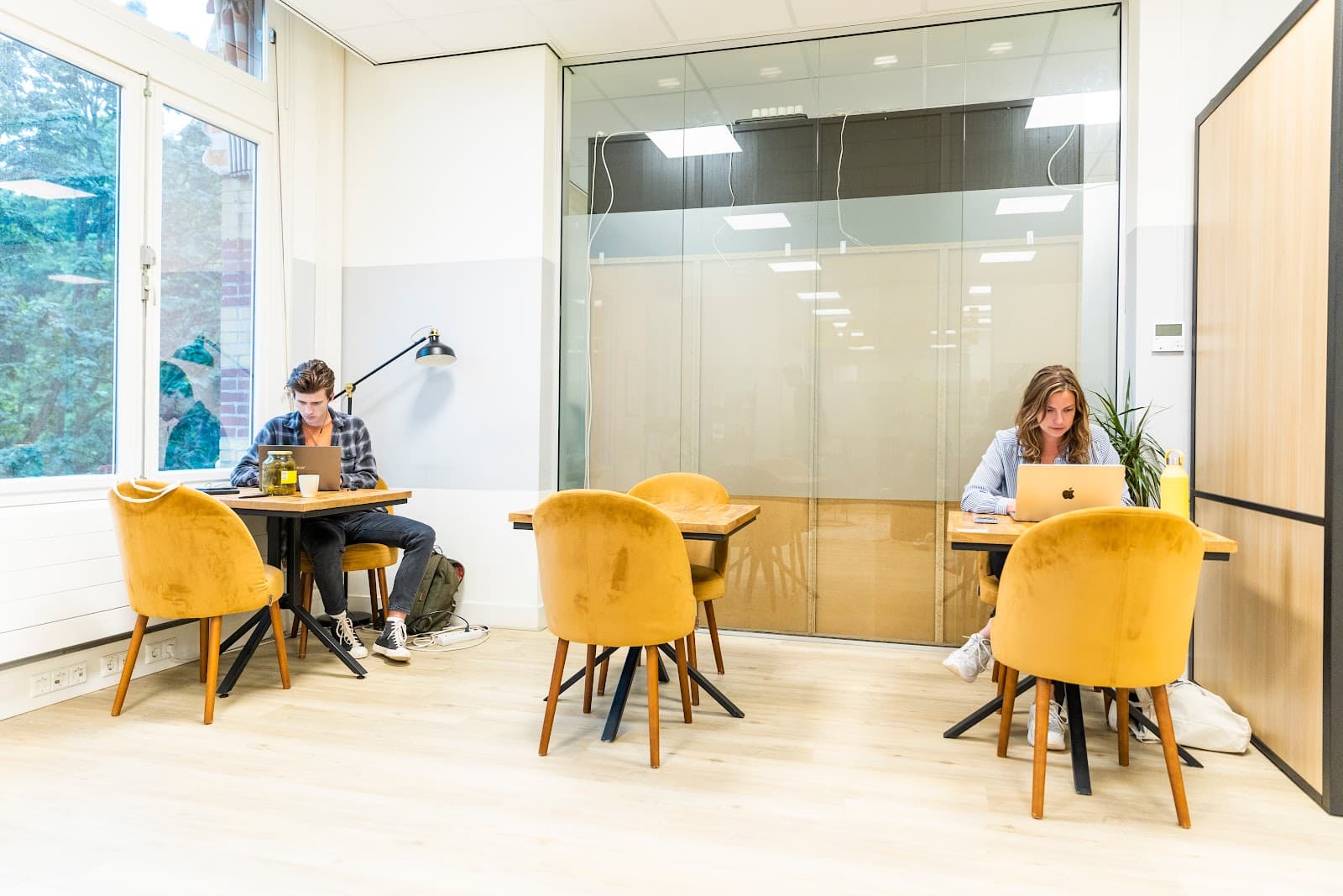 Scenic Day Pass in StartDock Westplein with Balcony Access interior photo 10