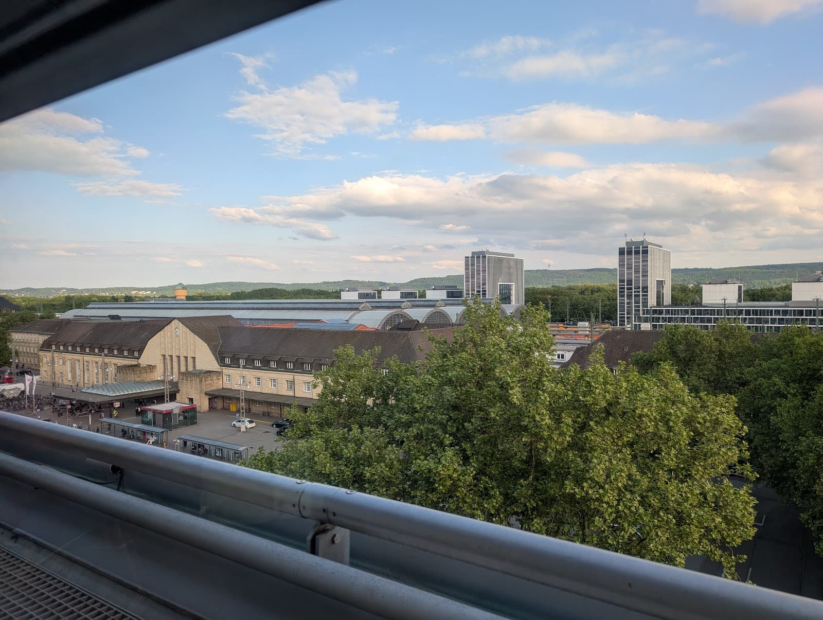 Flexible Day Pass with Lounge Access in Karlsruhe interior photo 1