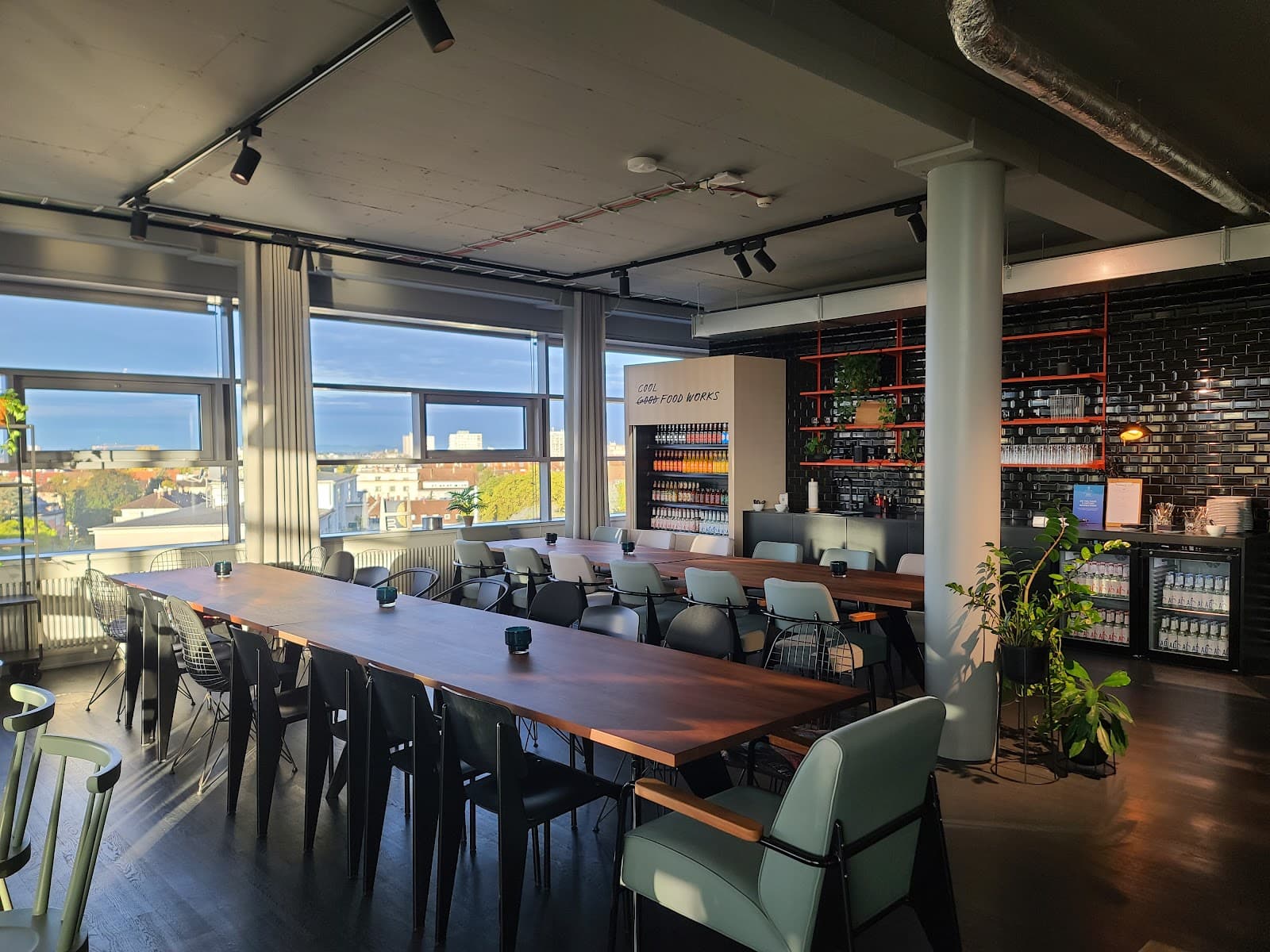 Flexible Day Pass with Lounge Access in Karlsruhe interior photo 3