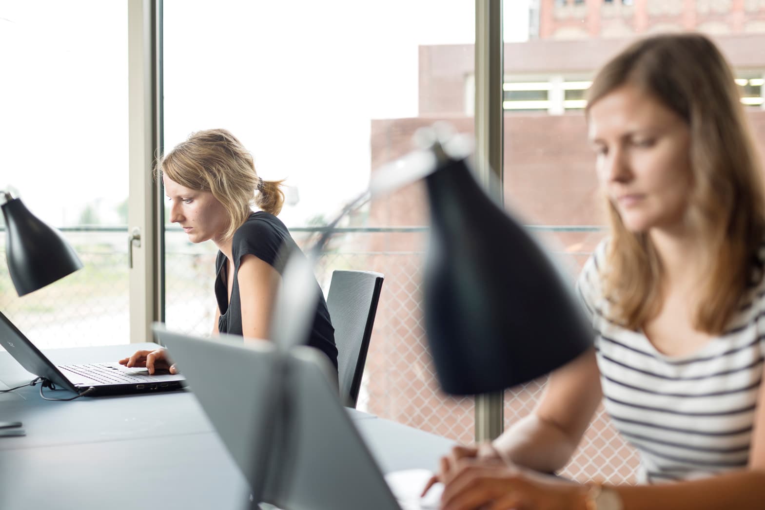 Premium Day Pass at Goodspaces Dockdrei Mannheim - River View & Networking interior photo 9