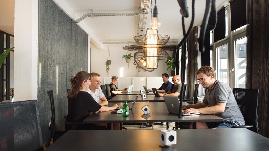 Day Pass at Die Diele: Creative Hub in Hamburg interior photo 2