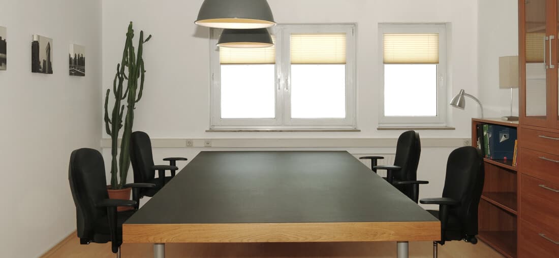 South L.E. Desktops Coworking