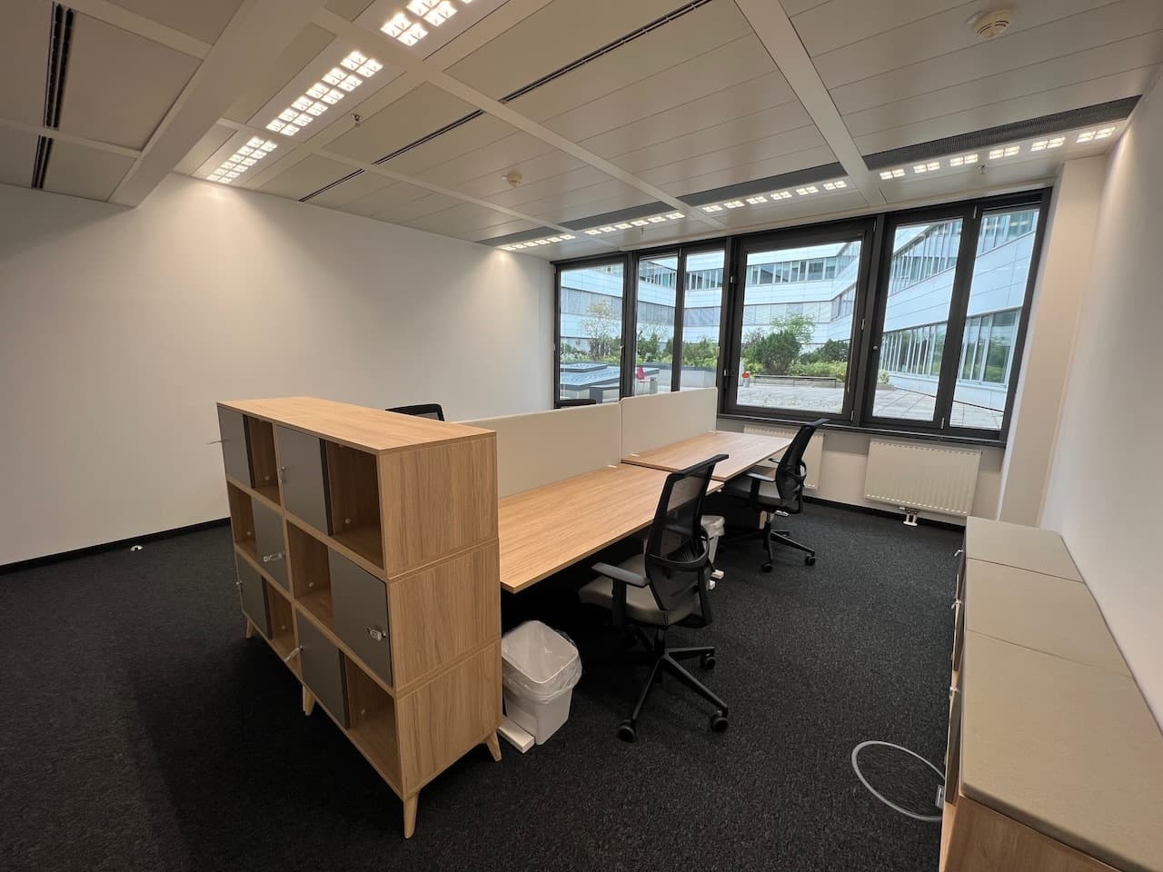 YOUR OFFICE Euro Plaza