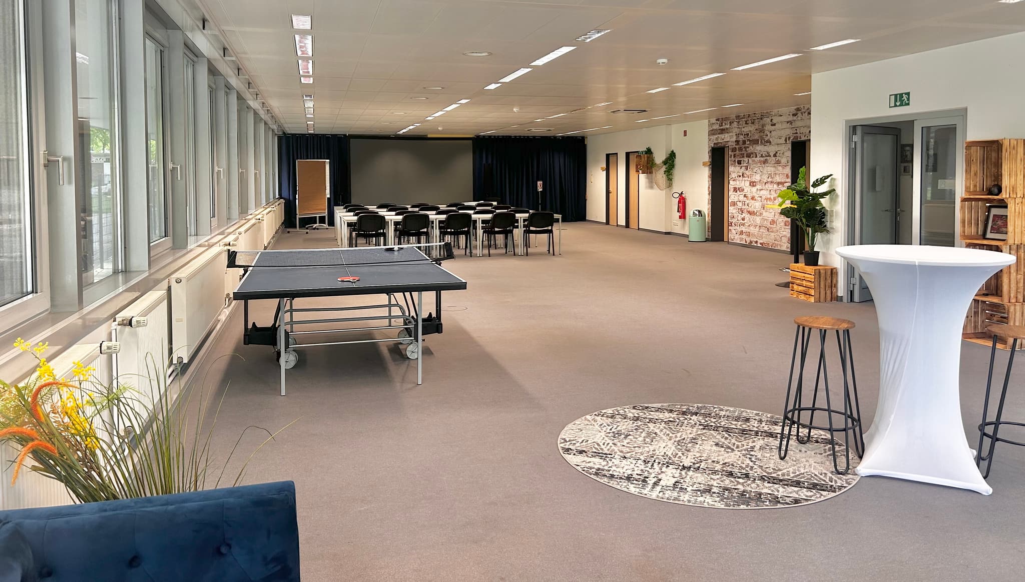 Hamburg Business Center: Your Professional Coworking Space in Hamburg interior photo 18