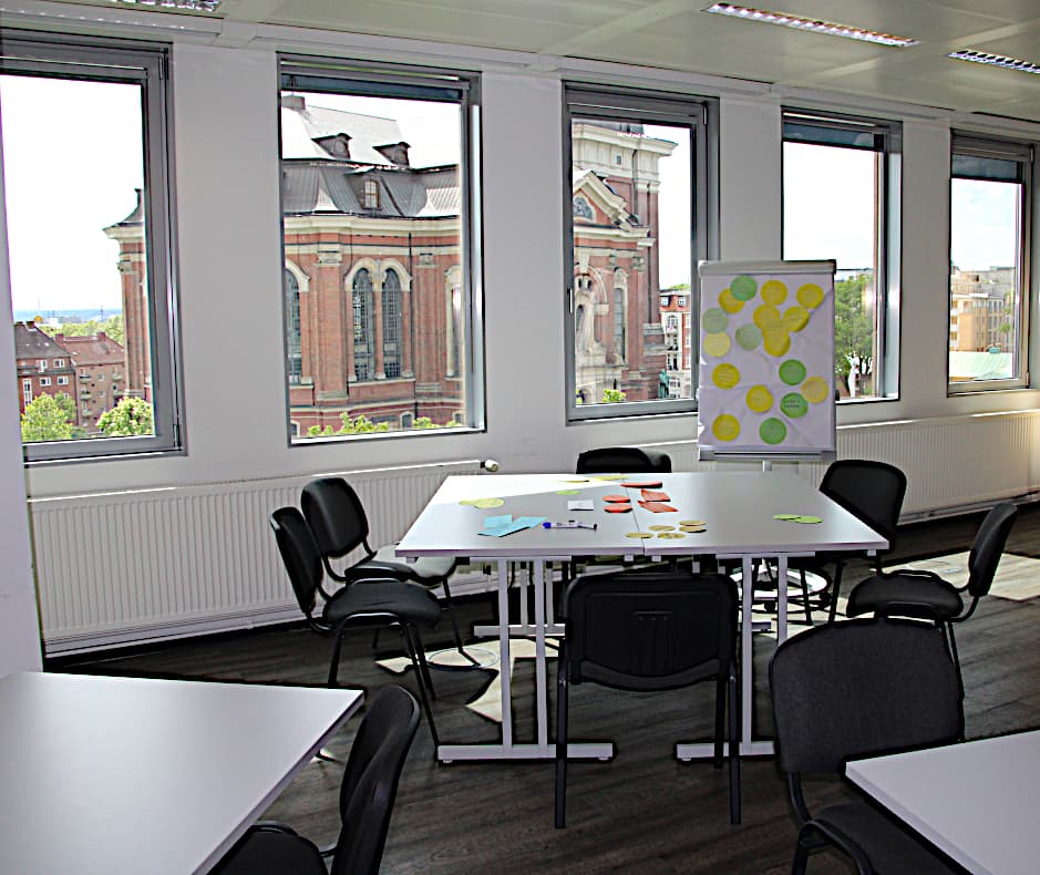 Hamburg Business Center: Your Professional Coworking Space in Hamburg interior photo 19