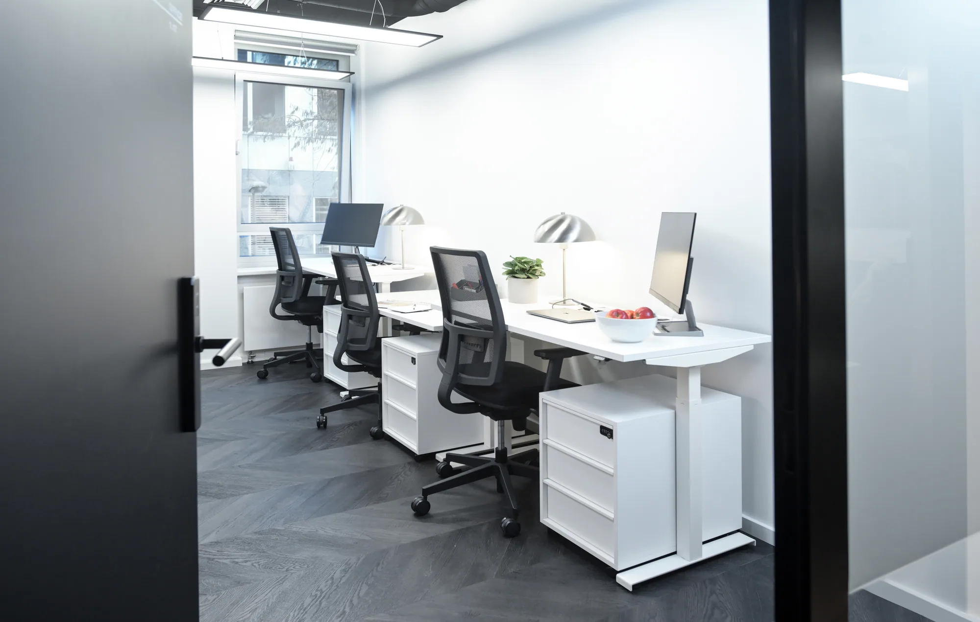 Boardroom 1 interior photo 19