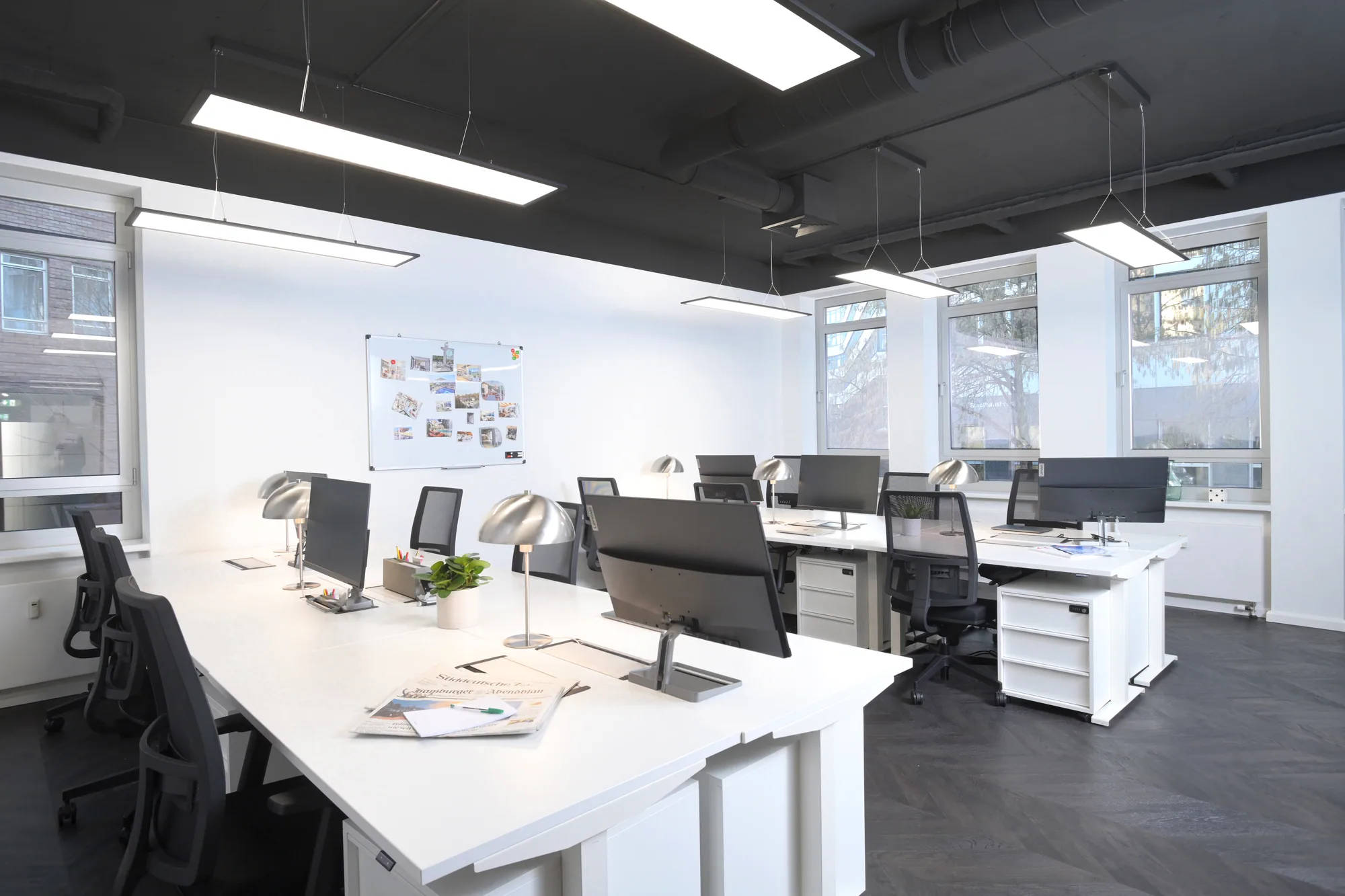 Boardroom 1 interior photo 21