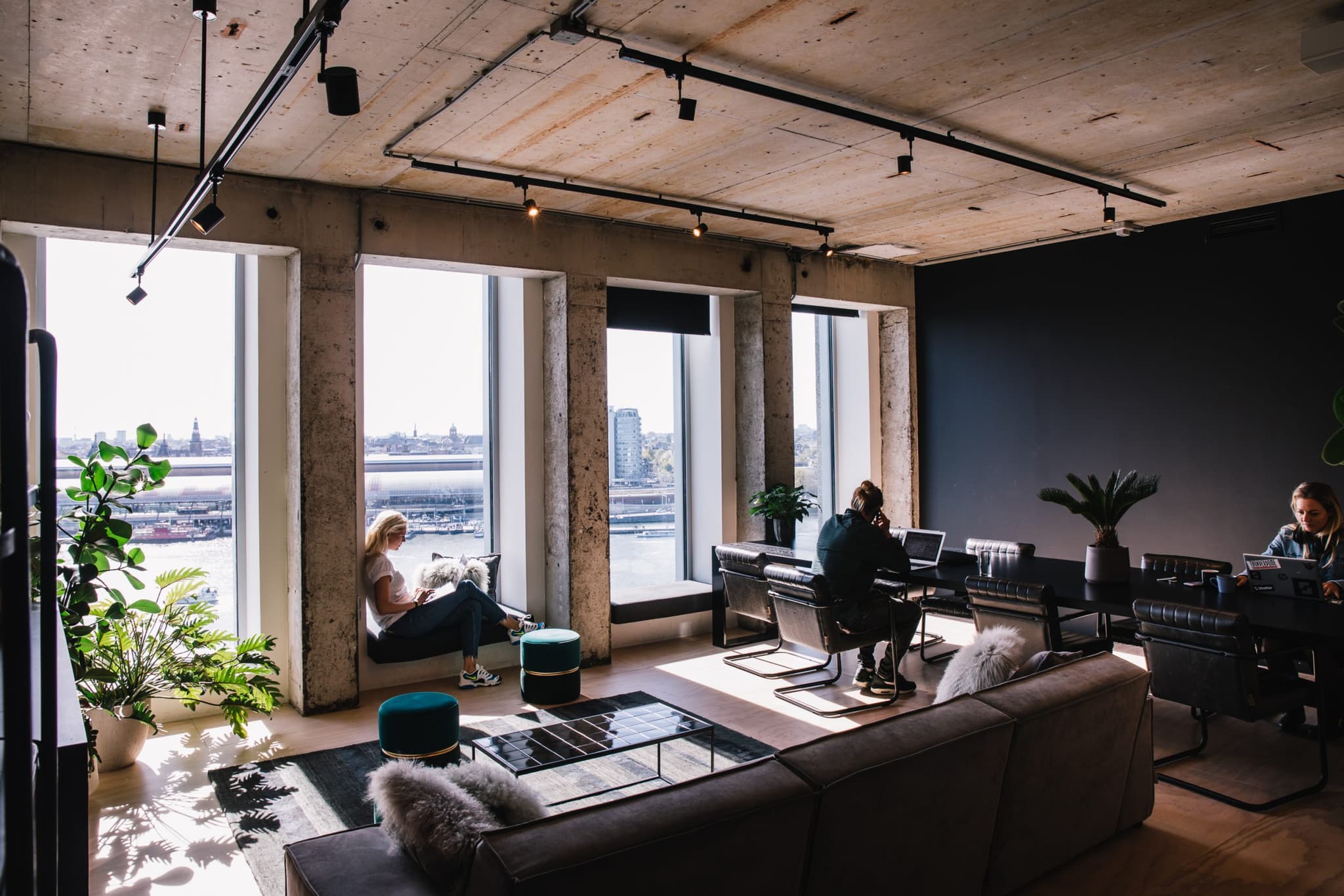 A'DAM&Co.work interior photo 1