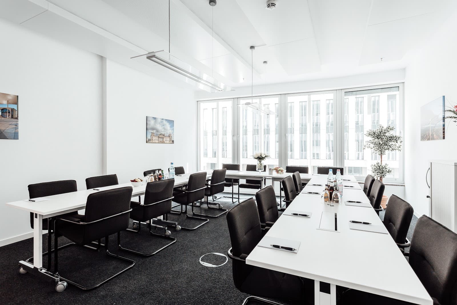 ABC Workspaces Hauptbahnhof interior photo 1