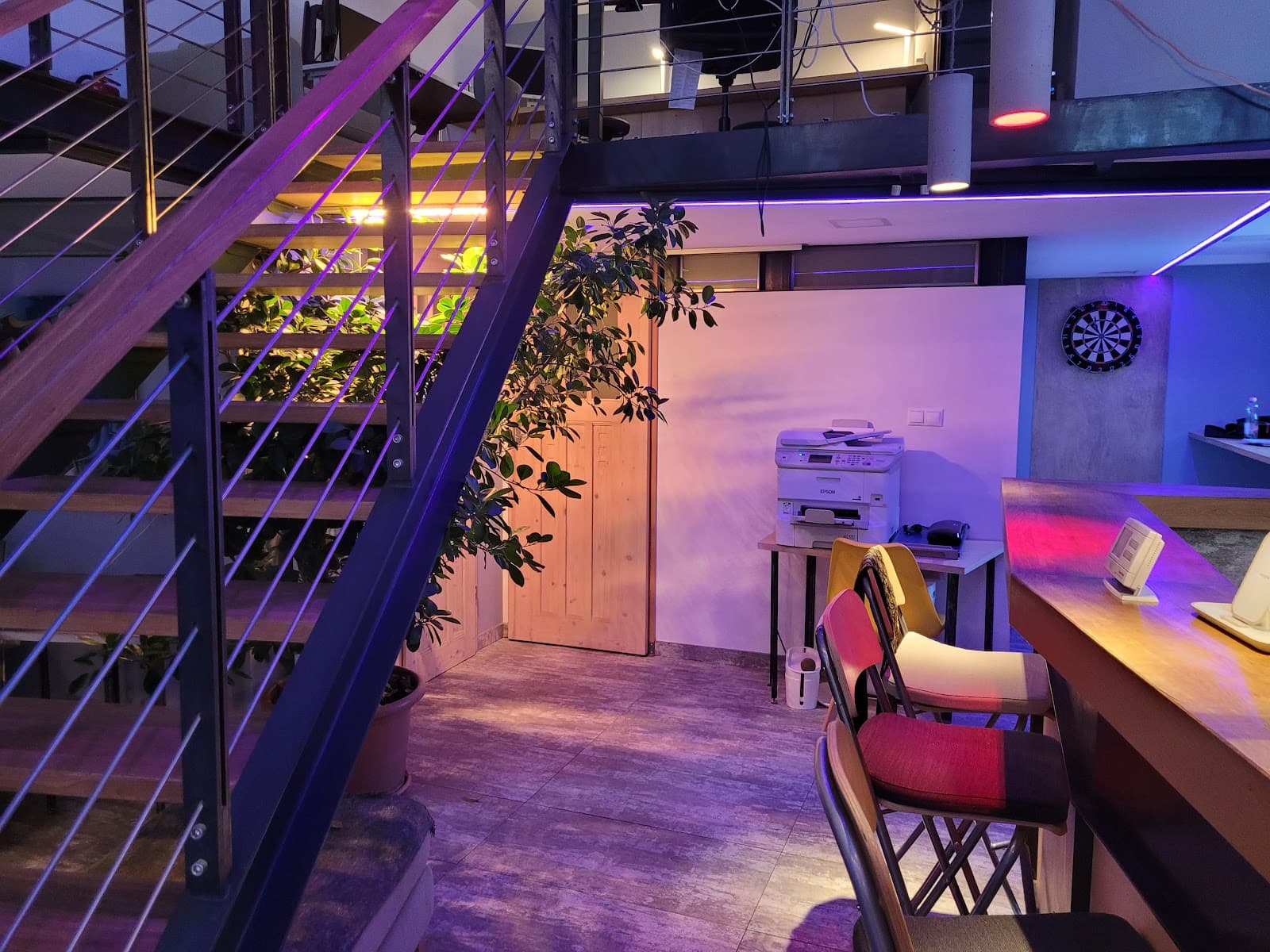 Baobab Coworking Oasis interior photo 6