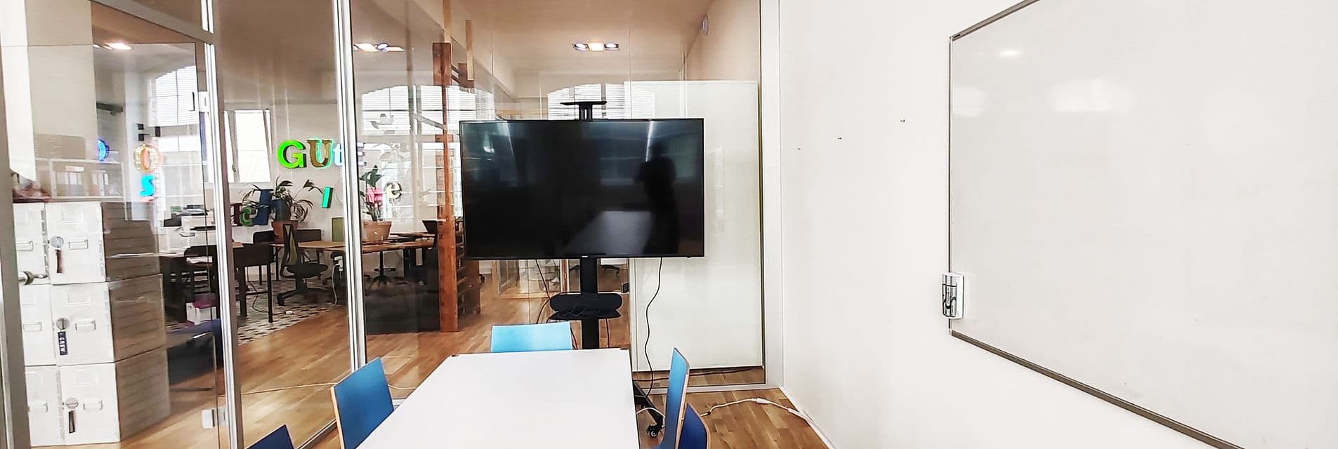 Citizen Space Zurich interior photo 8