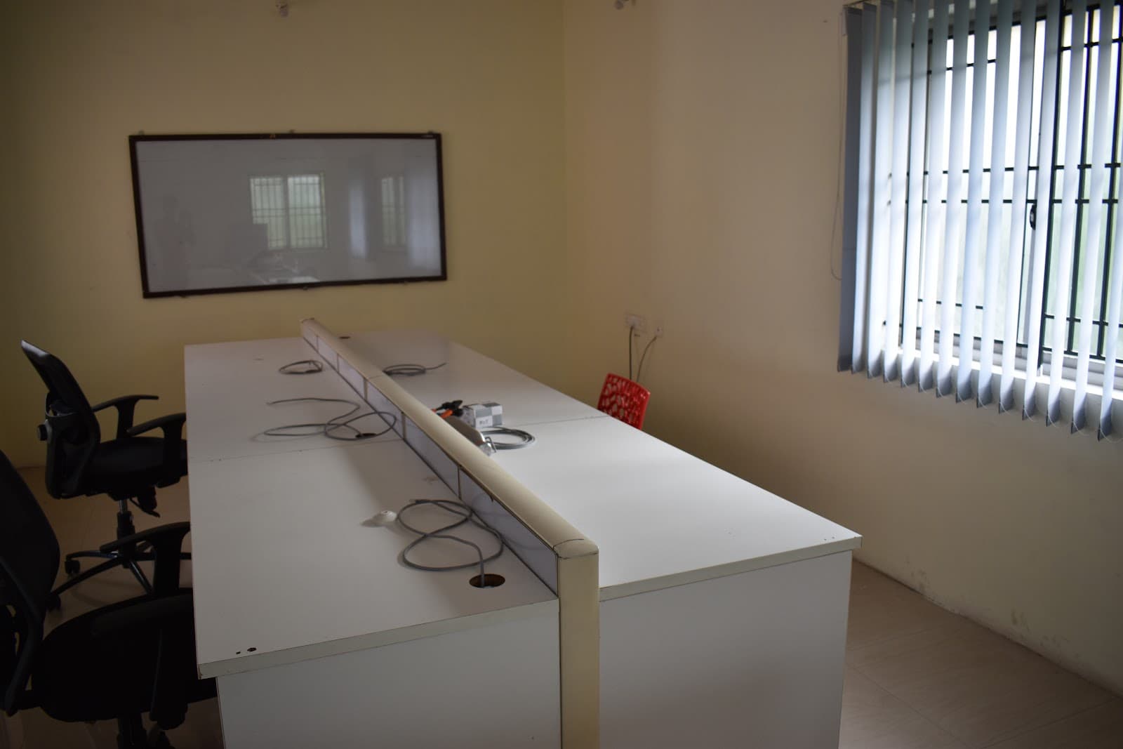 Cloudfloor cowork spaces & Business Technology Incubator interior photo 4