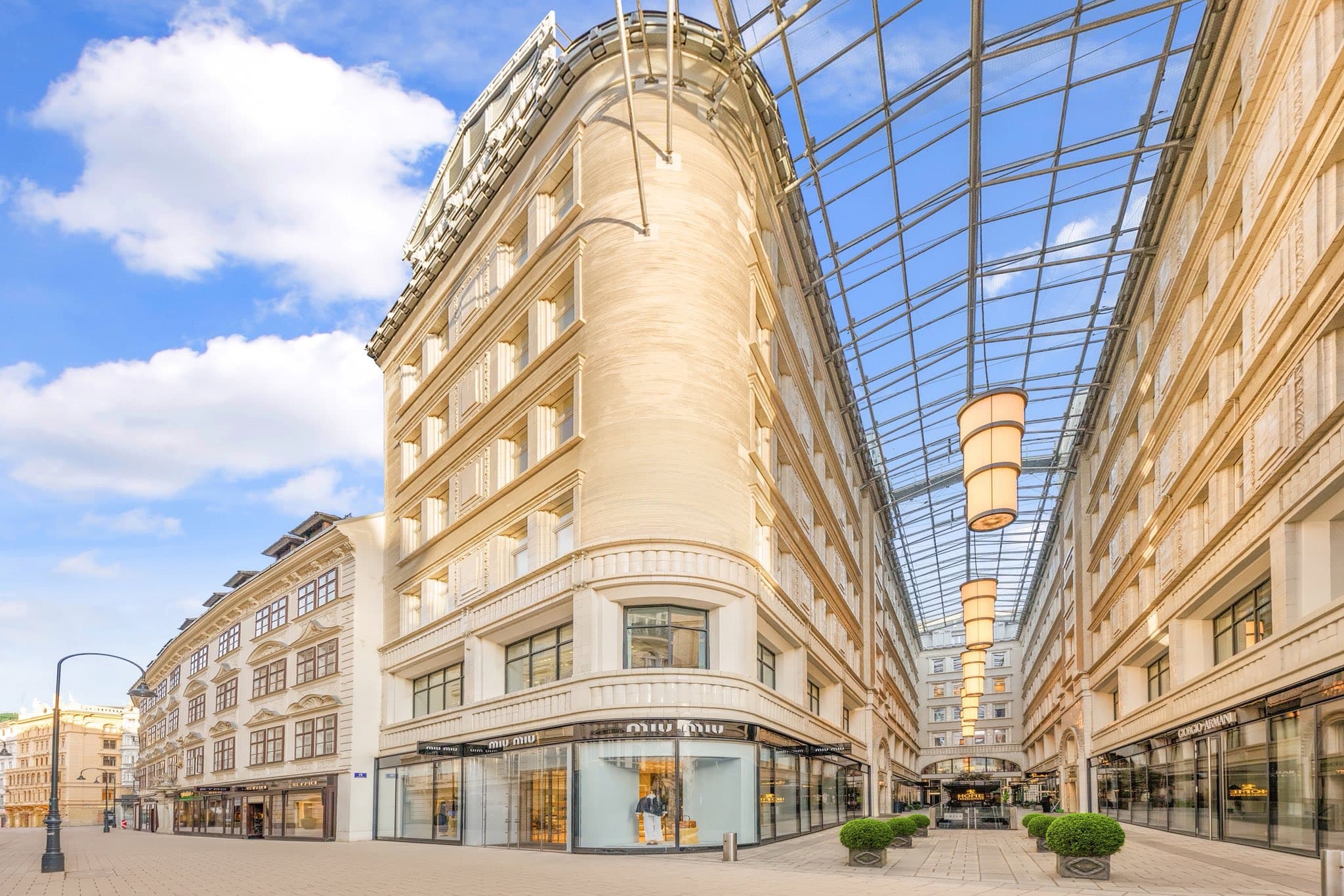 COLLECTION Business Center Wien Goldenes Quartier interior photo 5