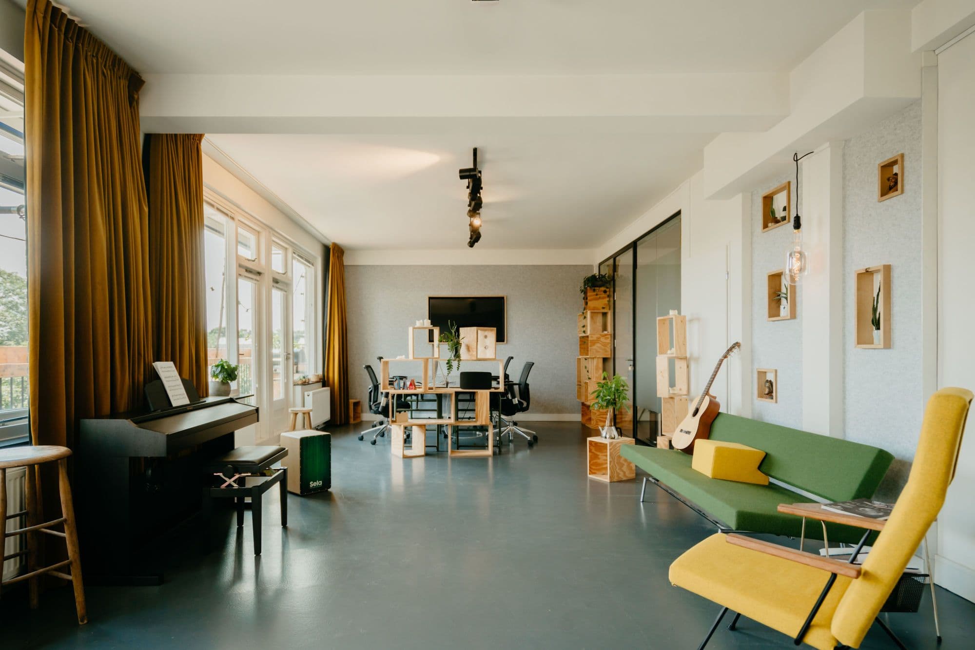 BounceSpace Coffee & Coworking