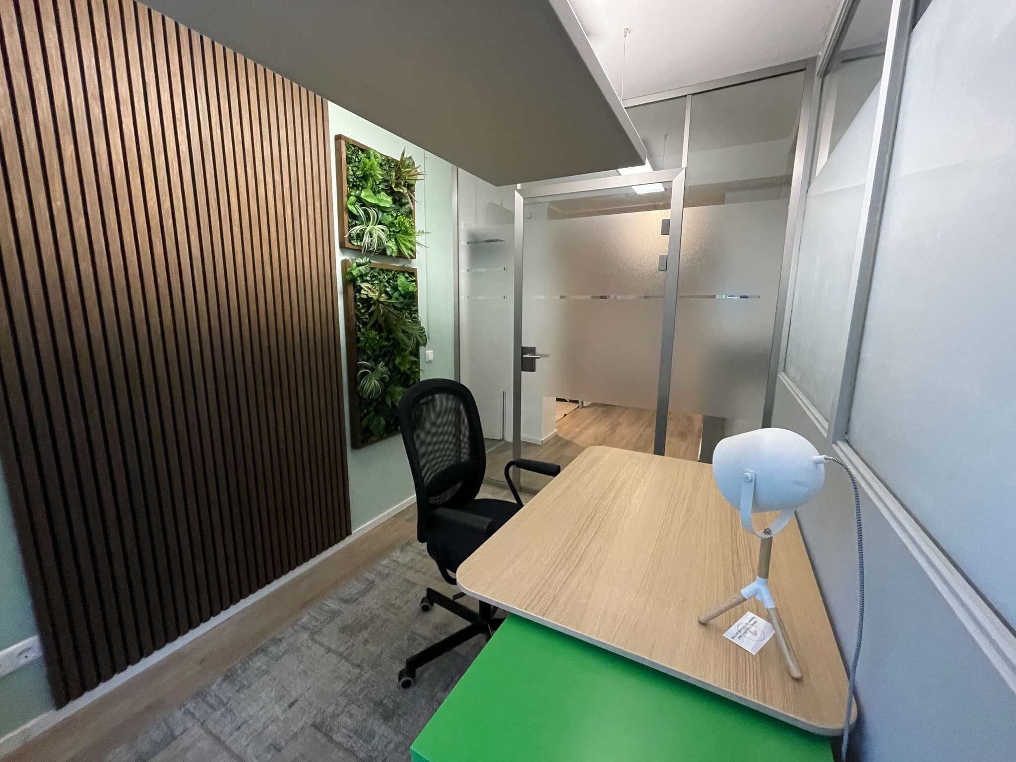 Day Pass at Die Zentrale Coworking interior photo 4