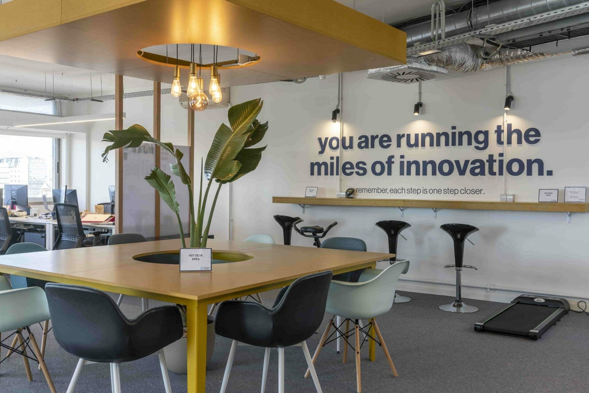 Fintech House Lisboa interior photo 5