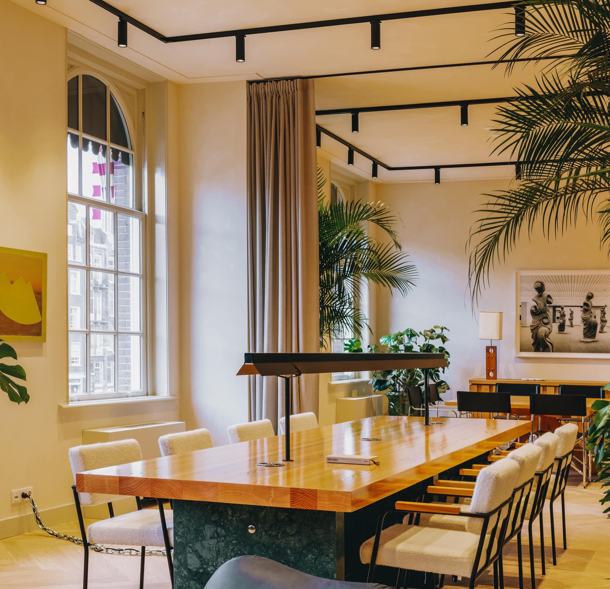 Fosbury & Sons Member club Prinsengracht interior photo 2
