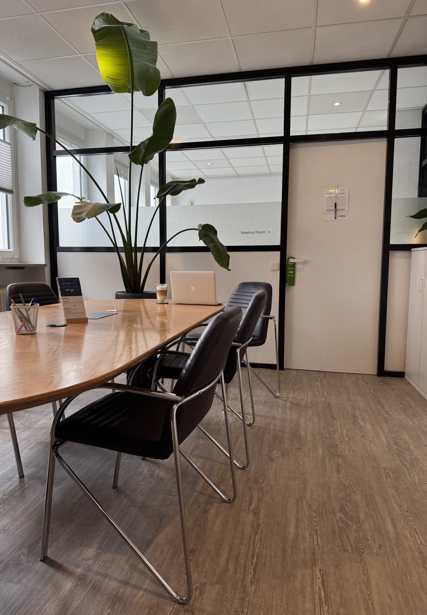 GoHOffice Home for Work interior photo 5