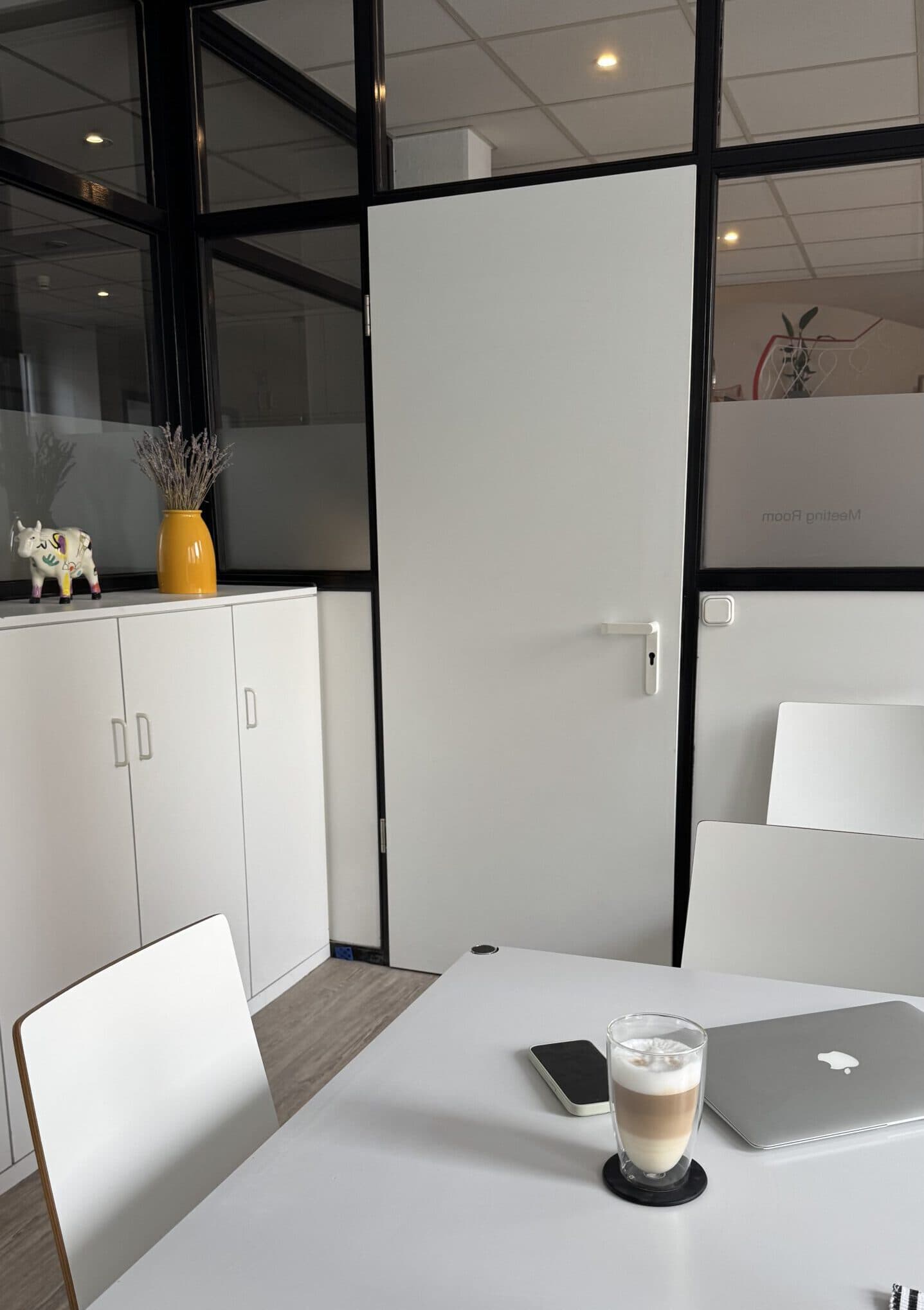 GoHOffice Home for Work interior photo 6