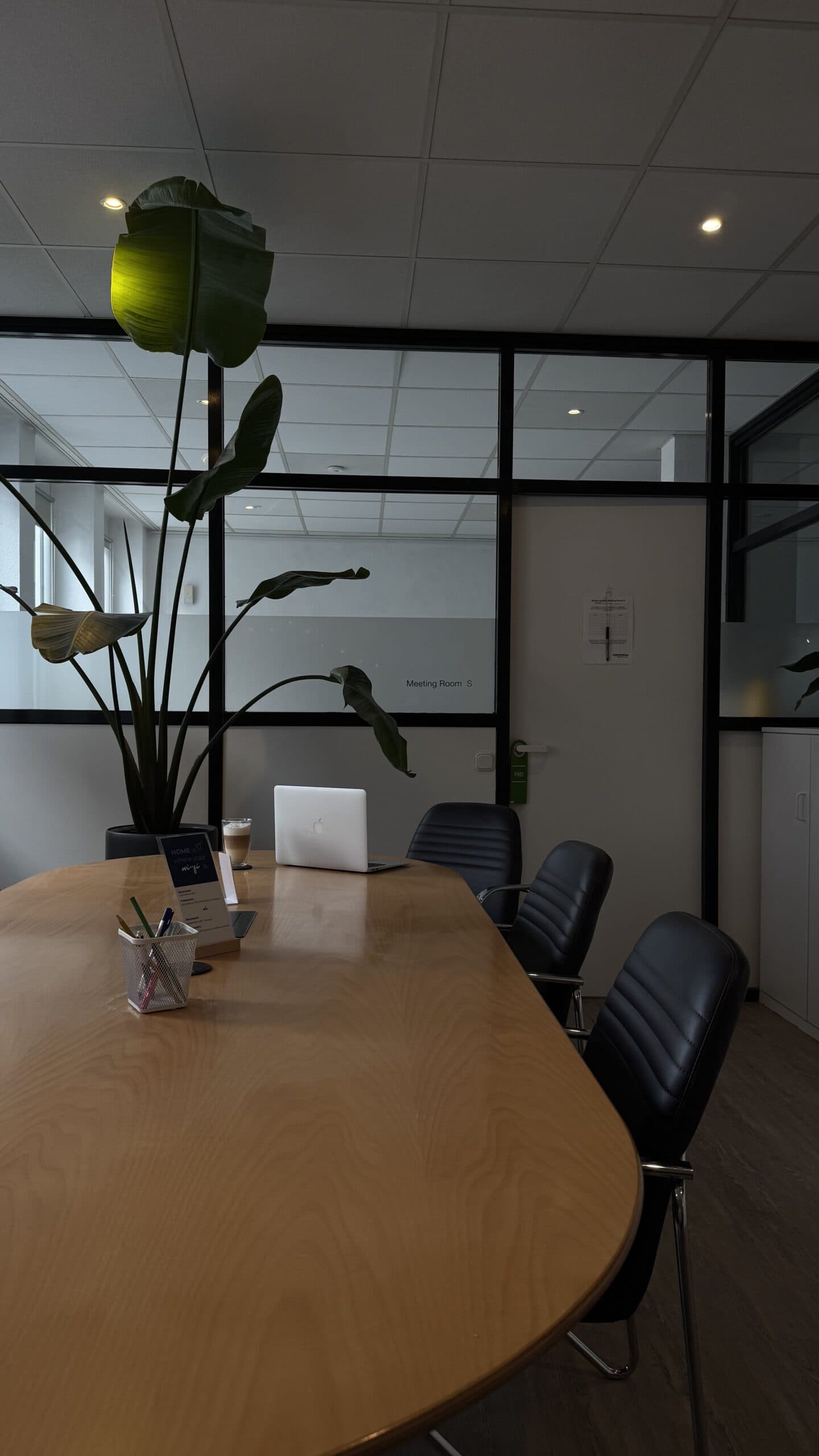 GoHOffice Home for Work interior photo 8