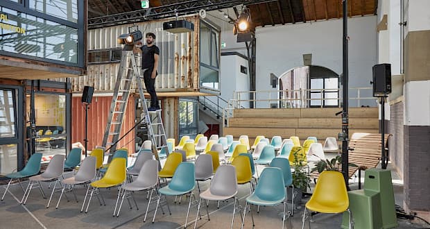 Grünhof Coworking Space Freiburg - Kreativpark Lokhalle interior photo 13