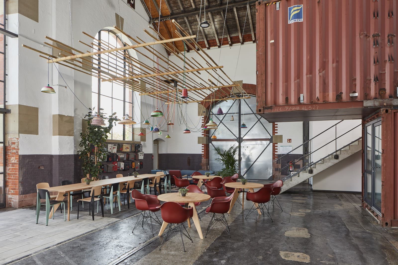 Grünhof Coworking Space Freiburg - Kreativpark Lokhalle interior photo 11