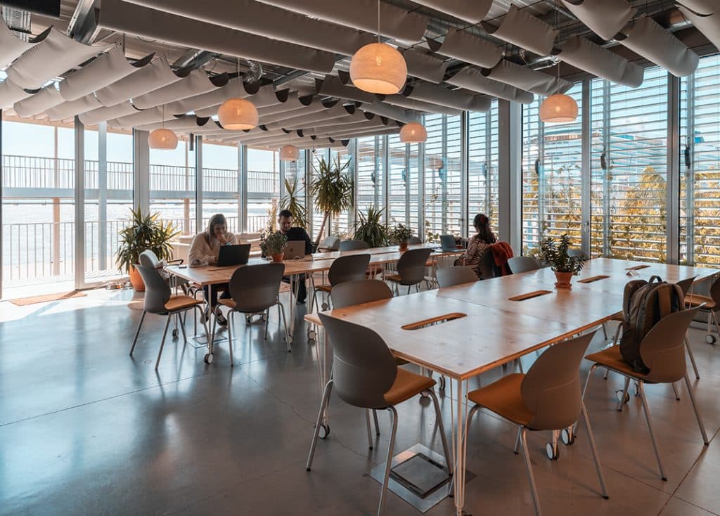 Heden Workspaces - Santa Apolónia interior photo 1