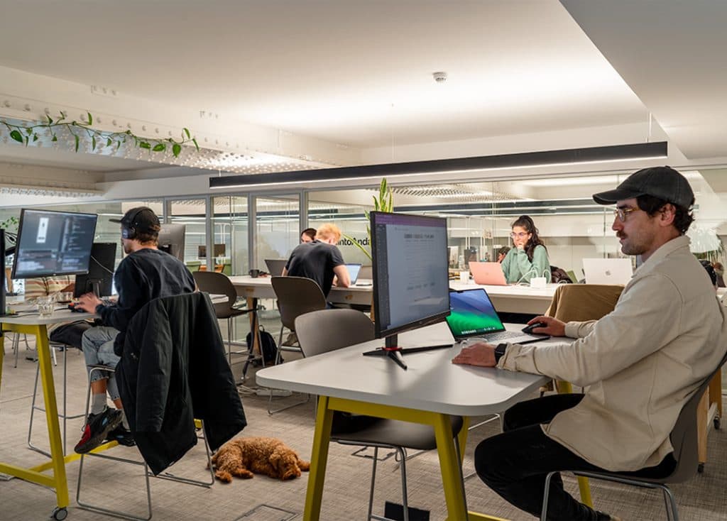 Heden Workspaces - Santa Apolónia interior photo 3