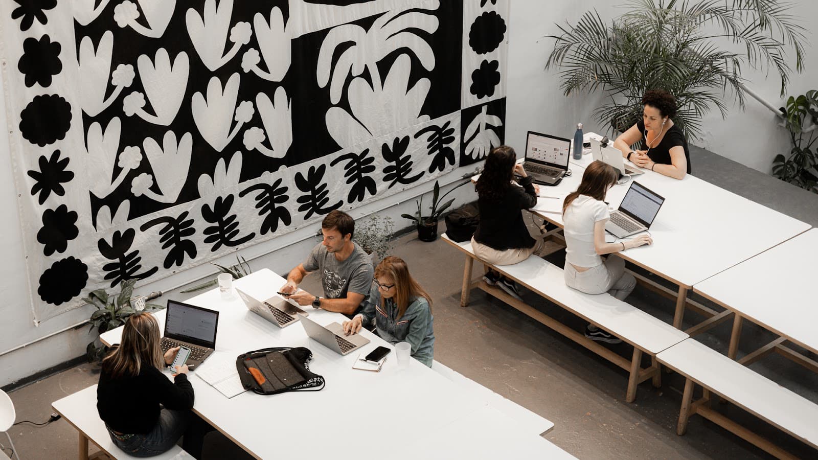 Huerta Coworking interior photo 2