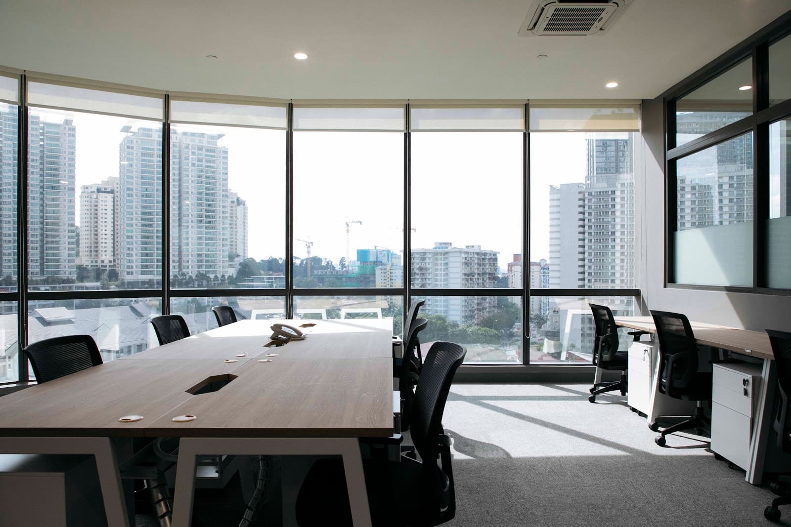 Komune Co-working, The Vertical interior photo 3