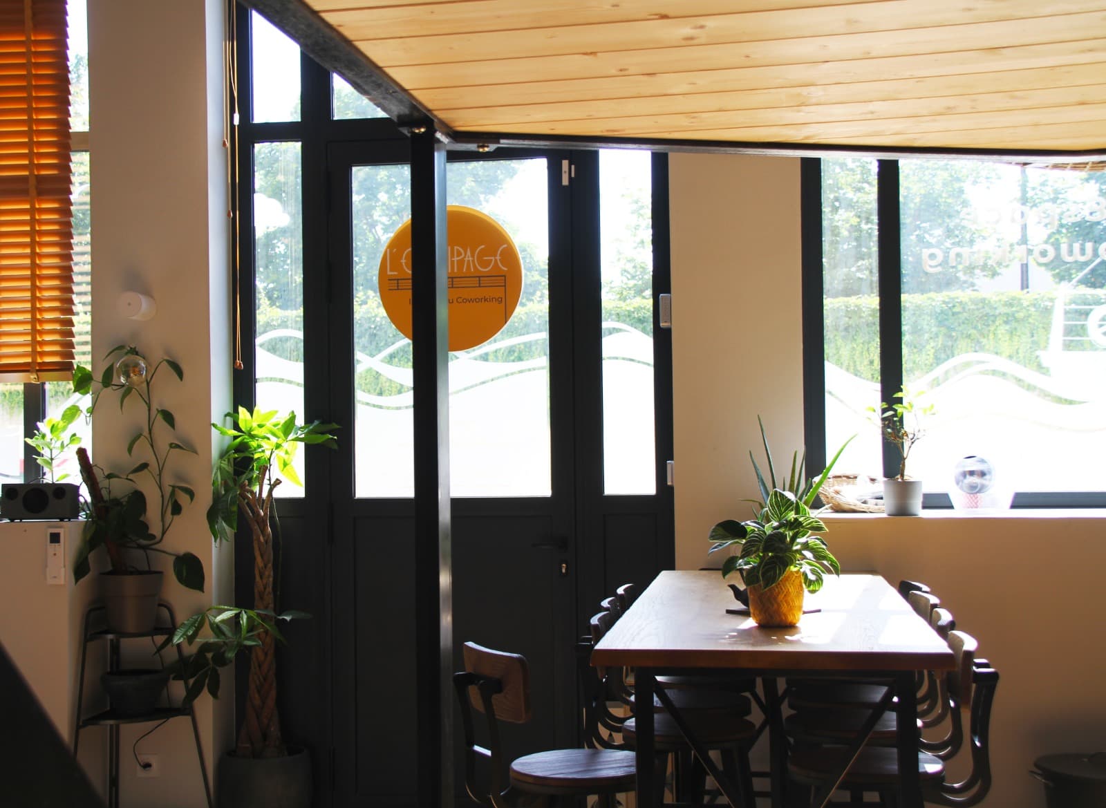 L'Equipage coworking interior photo 5