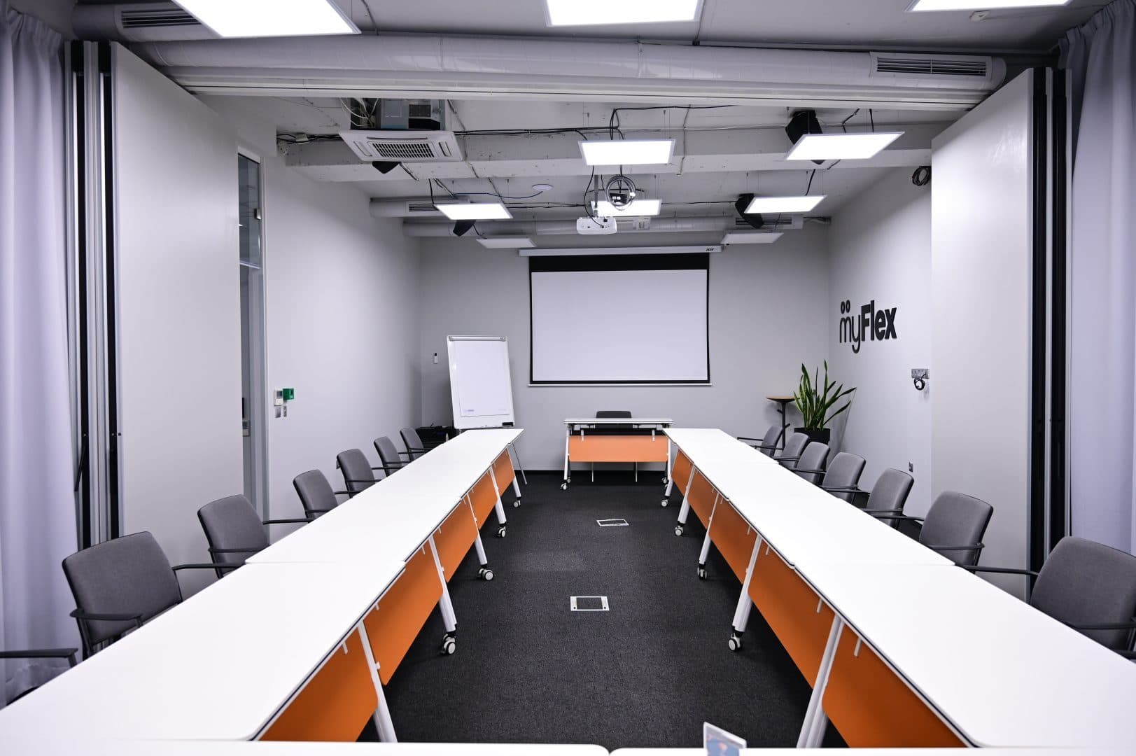 MyFlex Megapark: Coworking Sofia interior photo 5